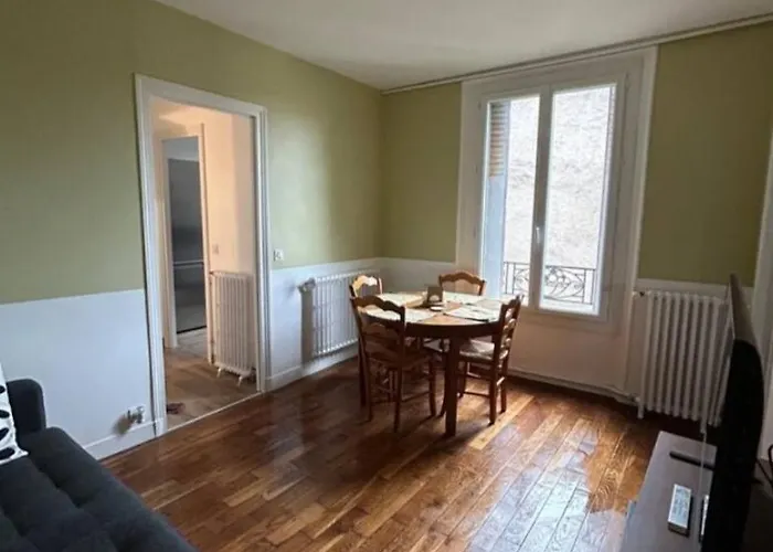 Nid Douillet Proche De Paris