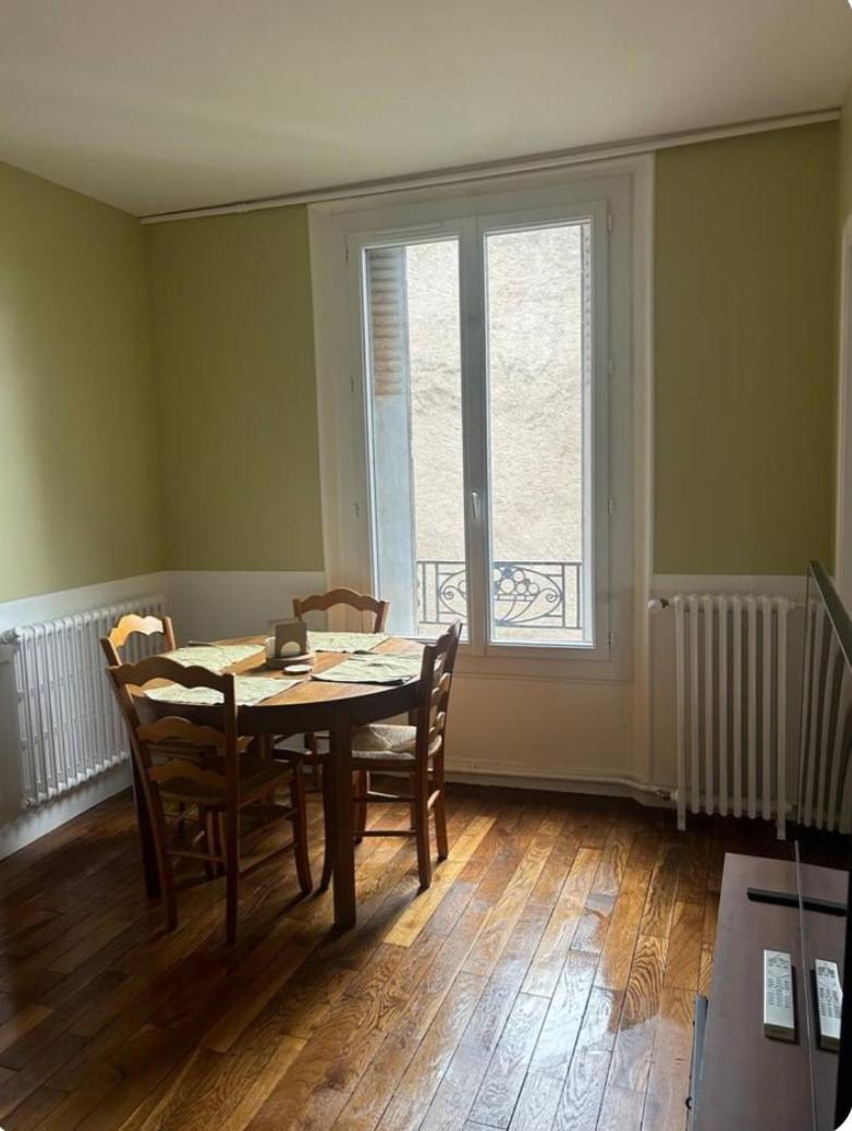 Nid Douillet Proche De Paris Apartment *